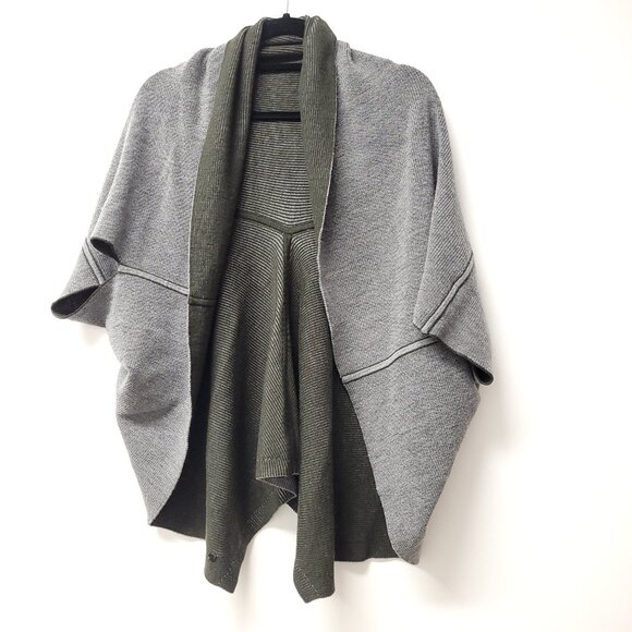 Lululemon Exaltation Wrap Green/Gray Reverible - Picture 4 of 8